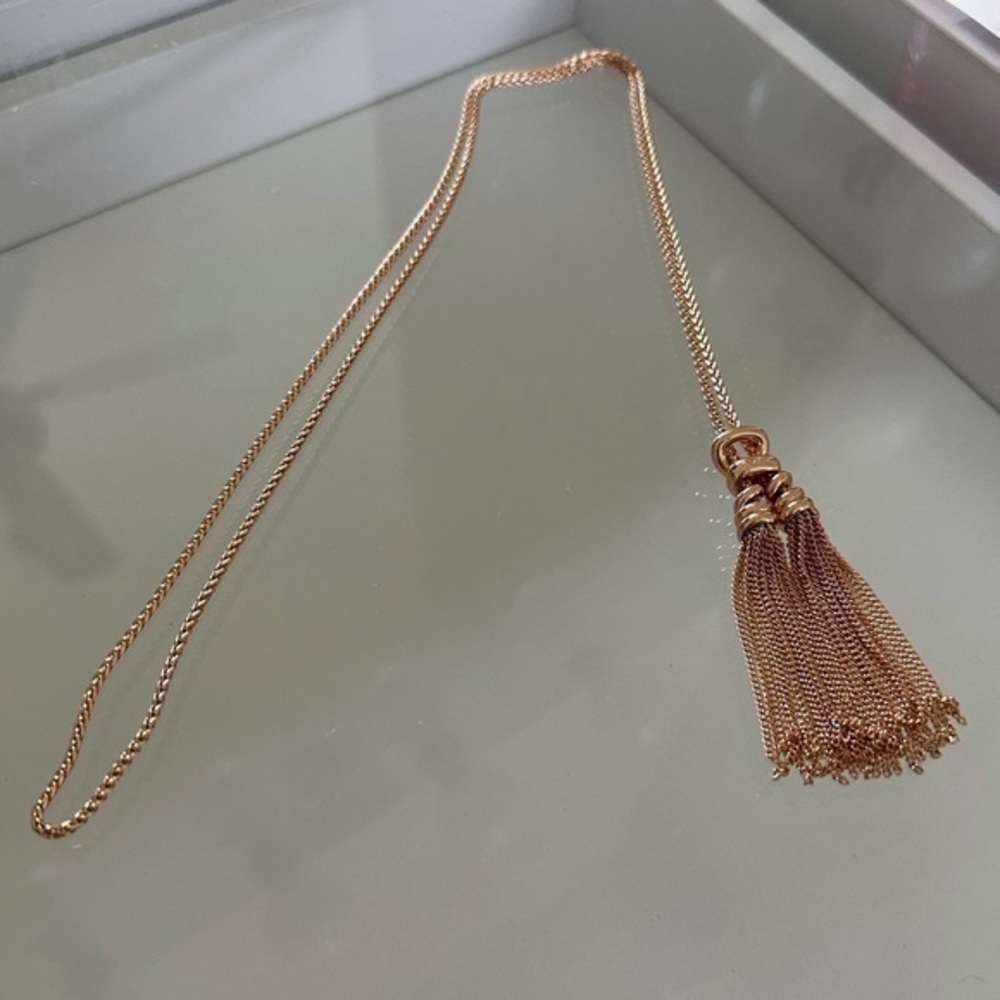Rose Gold Kendra Scott Necklace